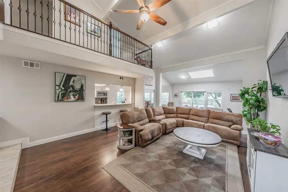 2517 Country Place Carrollton, TX 75006