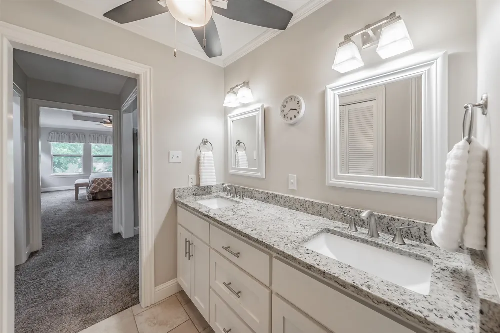 2517 Country Place Carrollton, TX 75006