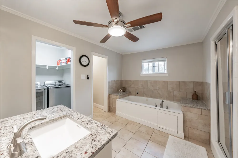 2517 Country Place Carrollton, TX 75006