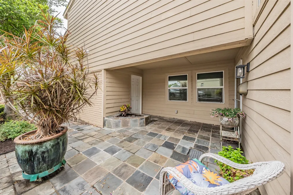 2517 Country Place Carrollton, TX 75006