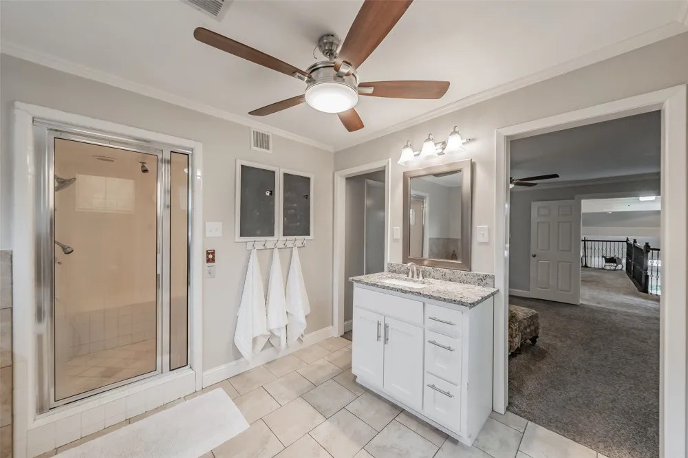 2517 Country Place Carrollton, TX 75006