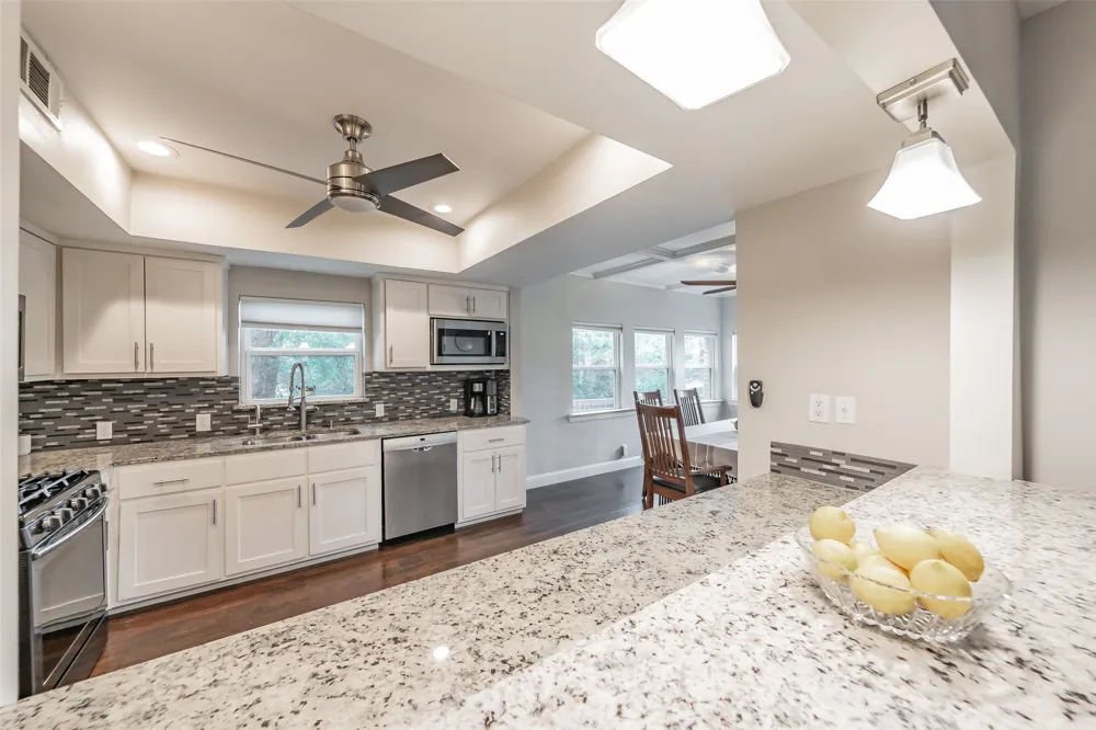 2517 Country Place Carrollton, TX 75006