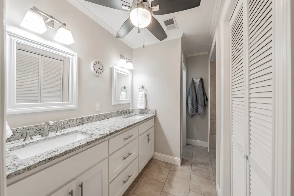 2517 Country Place Carrollton, TX 75006