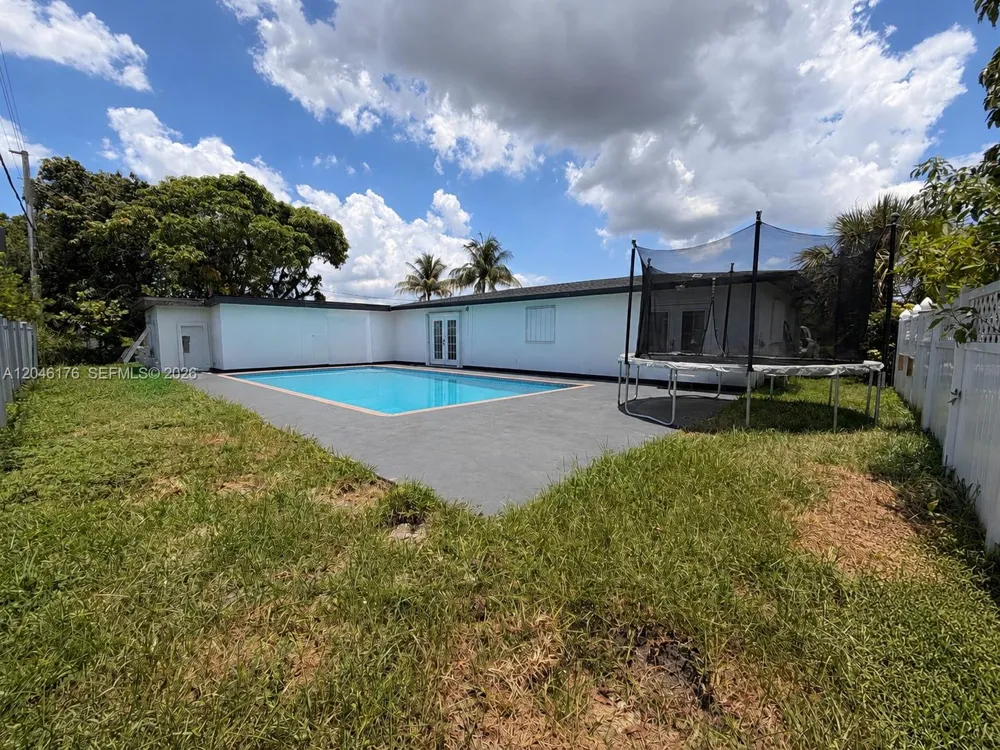 17130 NW 42nd Ct Miami Gardens, FL 33055