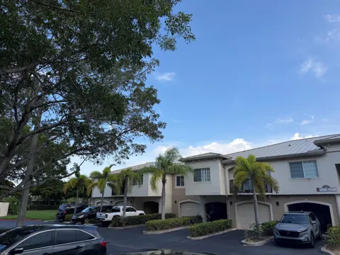 1500 S Crestwood Court S #1503
