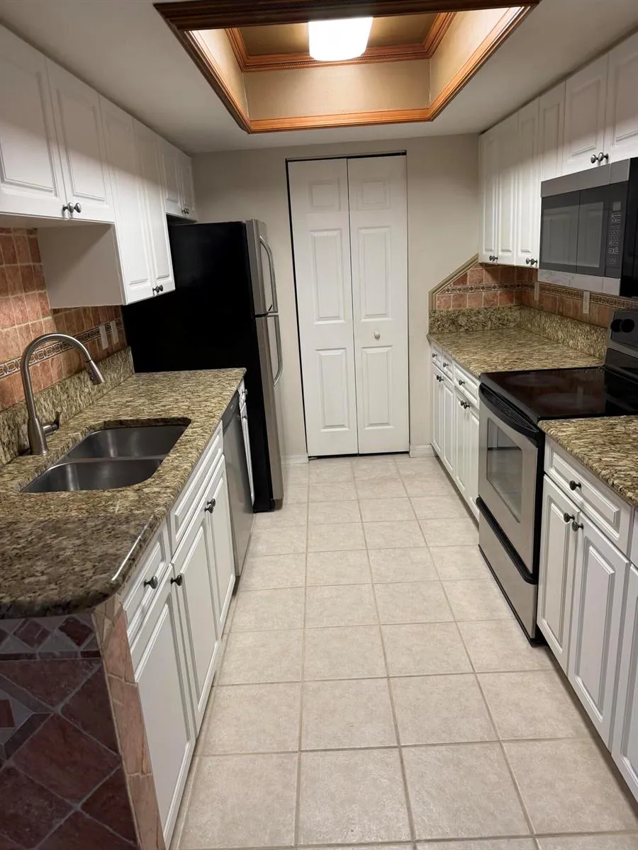 1500 S Crestwood Court S #1503 Royal Palm Beach, FL 33411