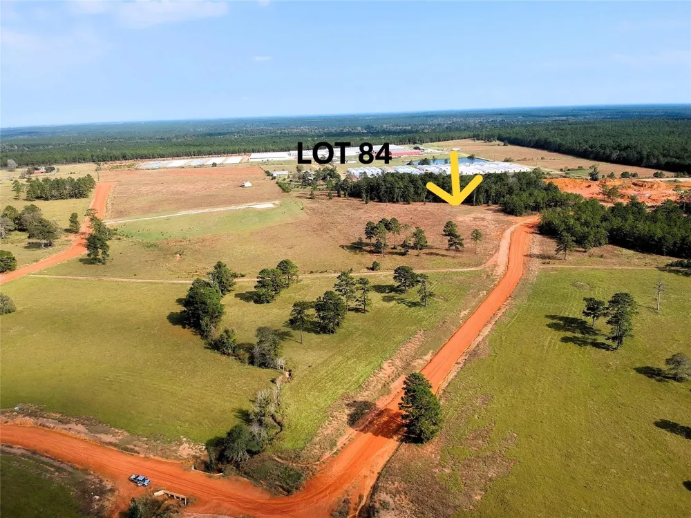 84 Lakeland Loop Hillister, TX 77624