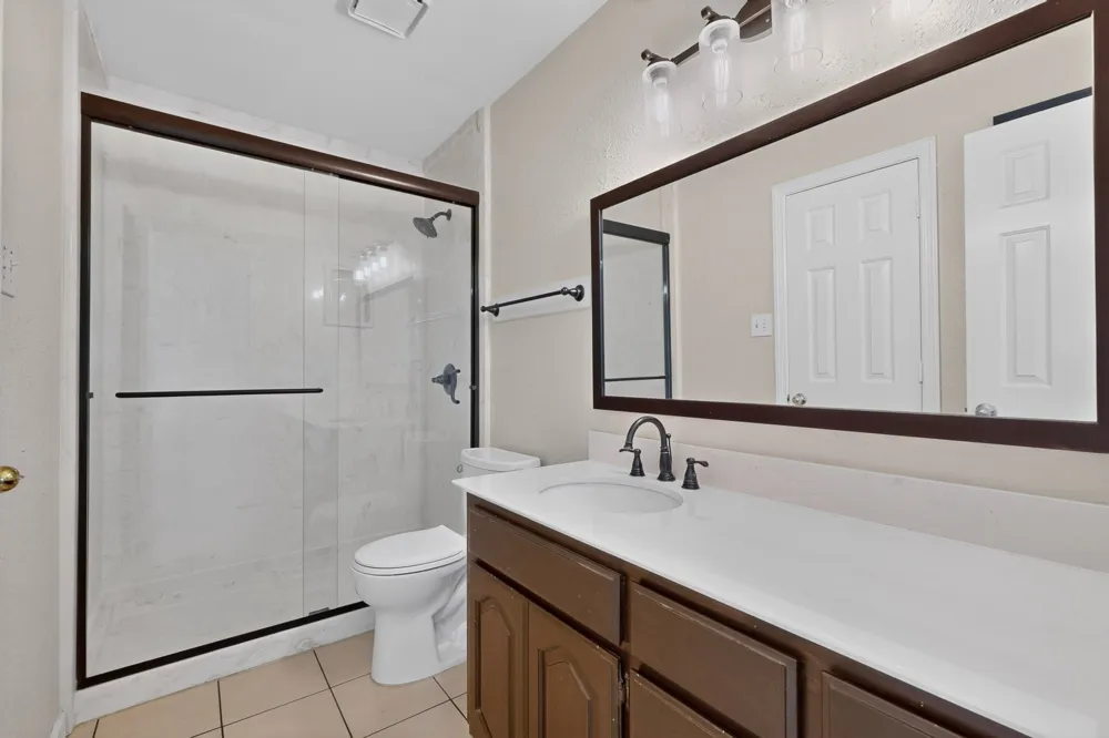 712 Regalwood Drive DeSoto, TX 75115
