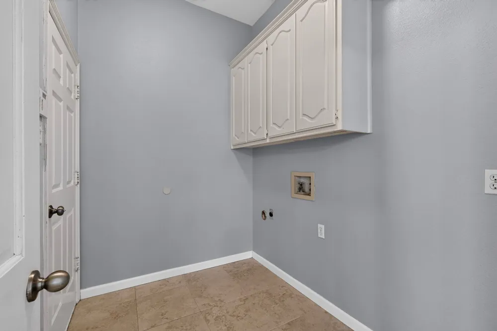 712 Regalwood Drive DeSoto, TX 75115