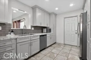 3287 Mica Ct Rosamond, CA 93560