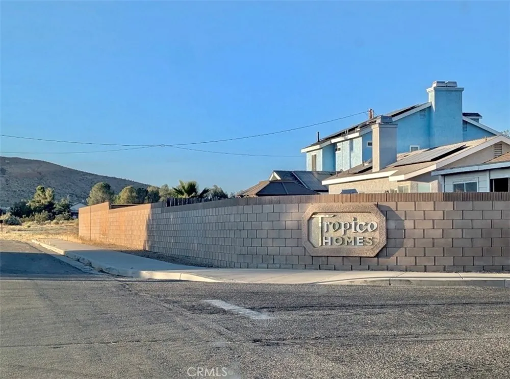 3287 Mica Ct Rosamond, CA 93560