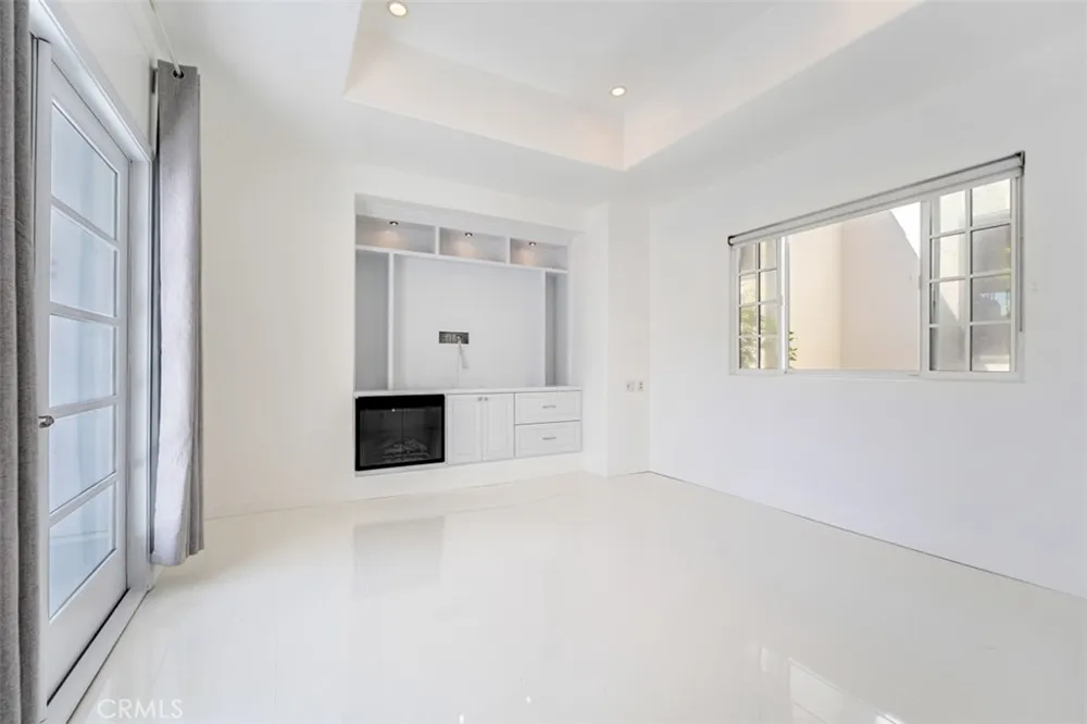 2830 2nd Avenue Corona del Mar, CA 92625