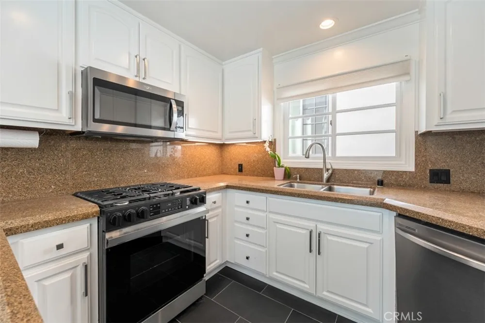 2830 2nd Avenue Corona del Mar, CA 92625