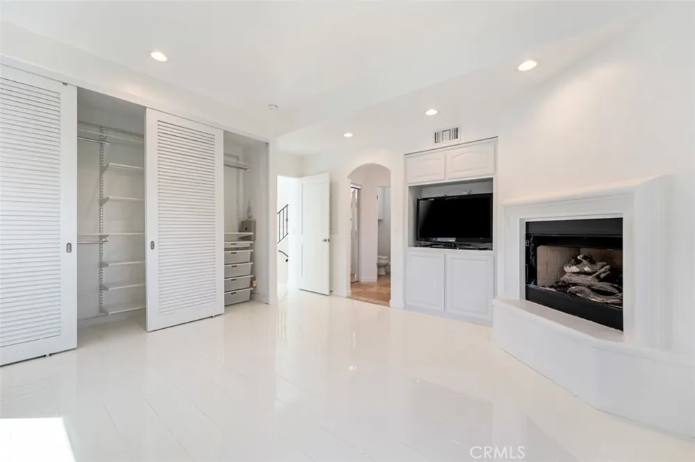 2830 2nd Avenue Corona del Mar, CA 92625