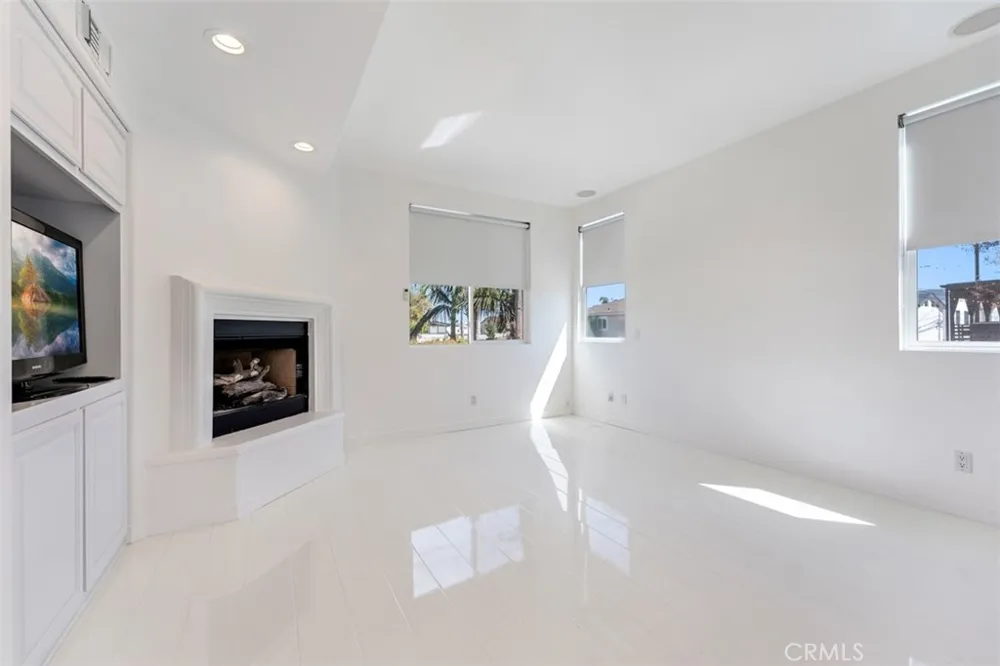 2830 2nd Avenue Corona del Mar, CA 92625