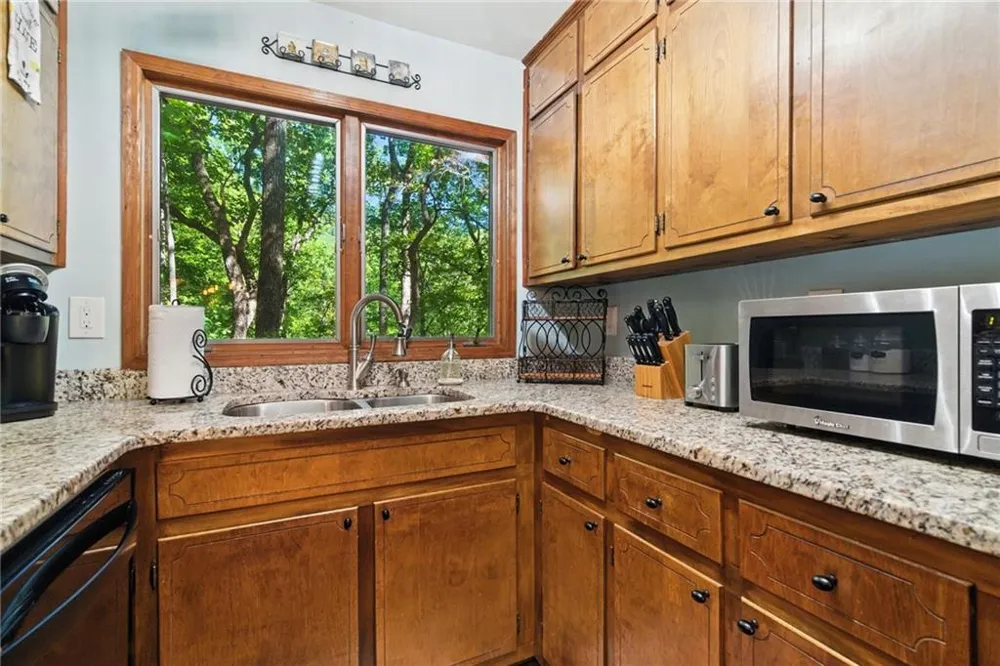 118 Soaring Hawk Circle Big Canoe, GA 30143