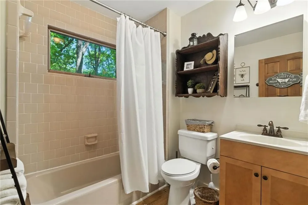 118 Soaring Hawk Circle Big Canoe, GA 30143
