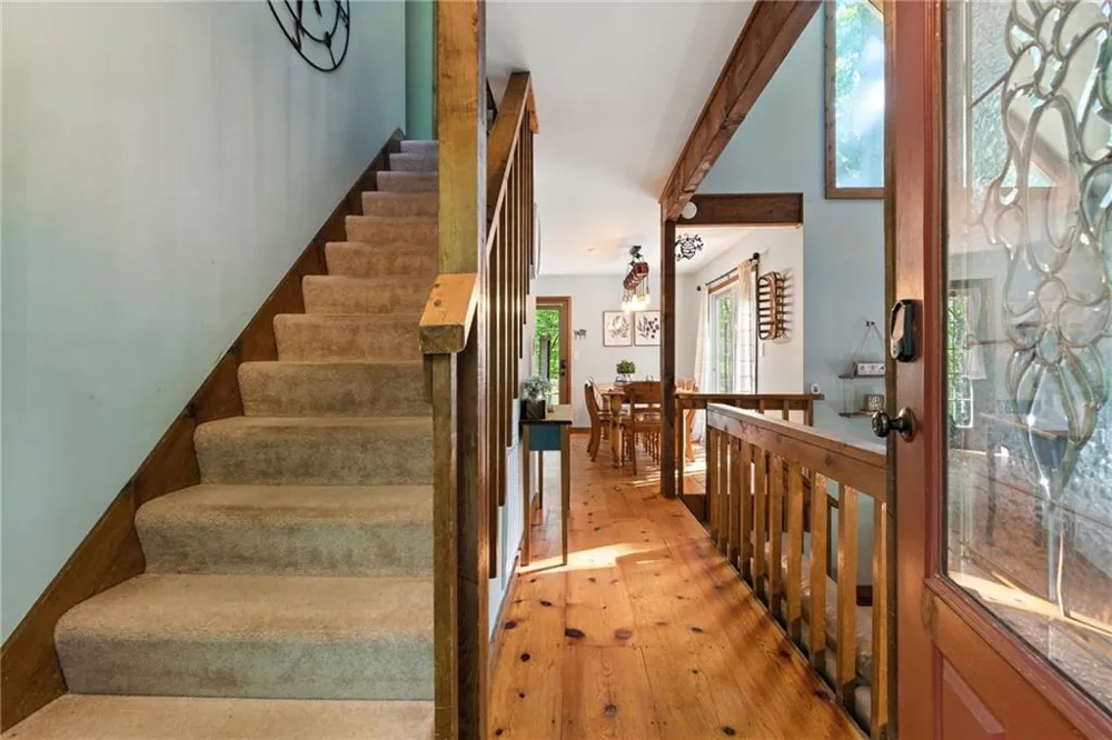 118 Soaring Hawk Circle Big Canoe, GA 30143