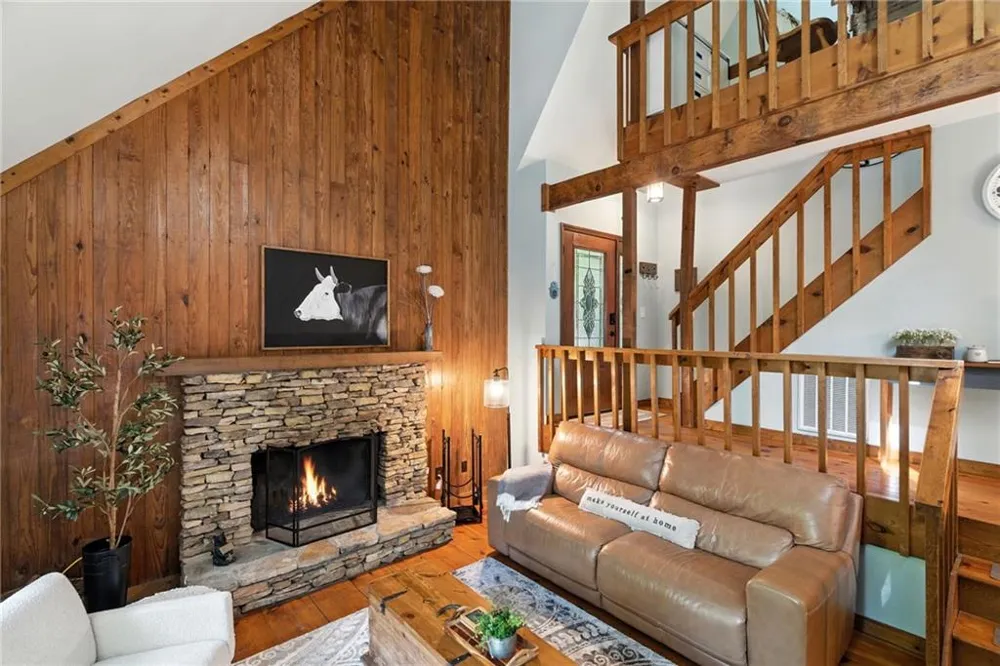 118 Soaring Hawk Circle Big Canoe, GA 30143