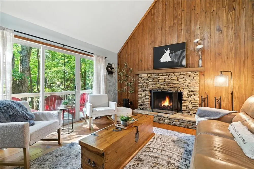 118 Soaring Hawk Circle Big Canoe, GA 30143