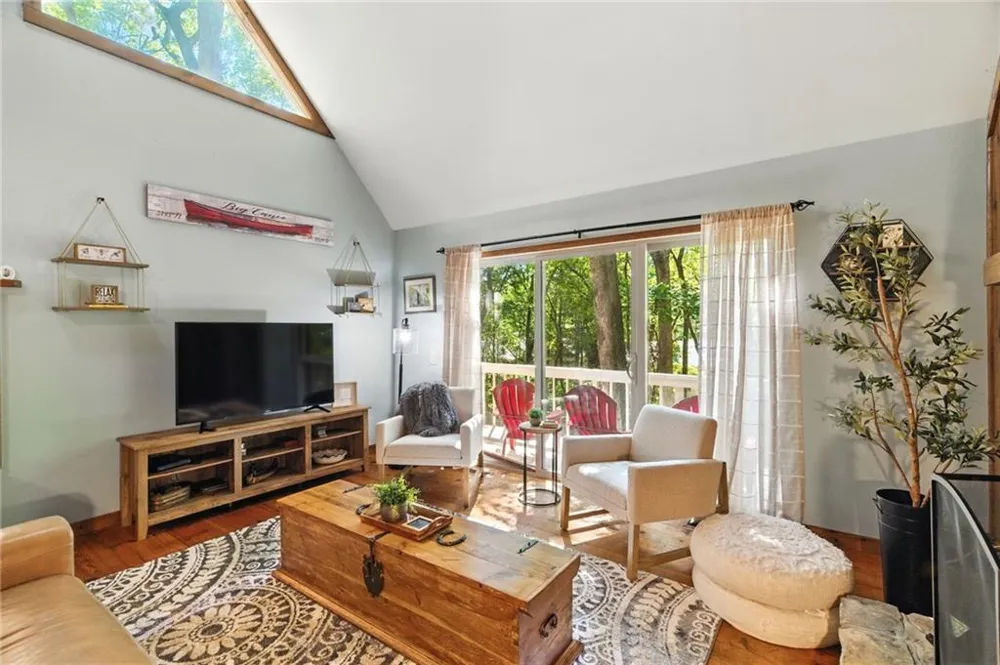 118 Soaring Hawk Circle Big Canoe, GA 30143