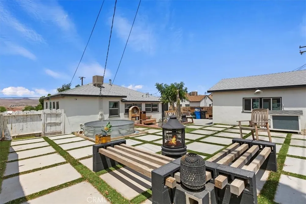 112 W Grandview Drive Barstow, CA 92311