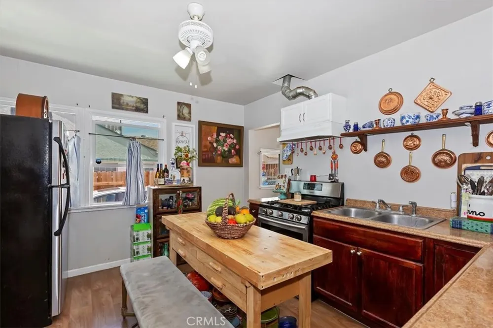 112 W Grandview Drive Barstow, CA 92311