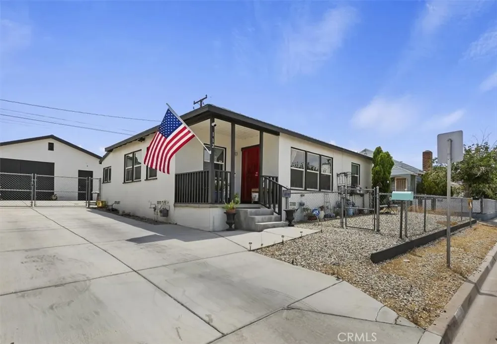 112 W Grandview Drive Barstow, CA 92311