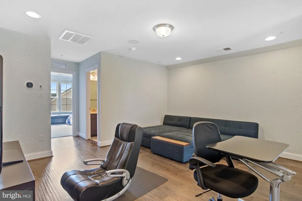 14202 BENTLEY PARK DRIVE Laurel, MD 20707