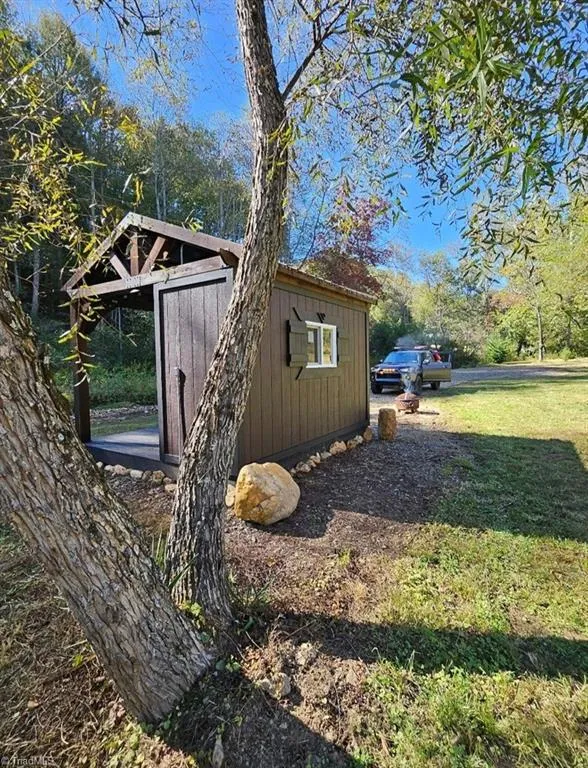 3205 Sheets Gap Road Millers Creek, NC 28651
