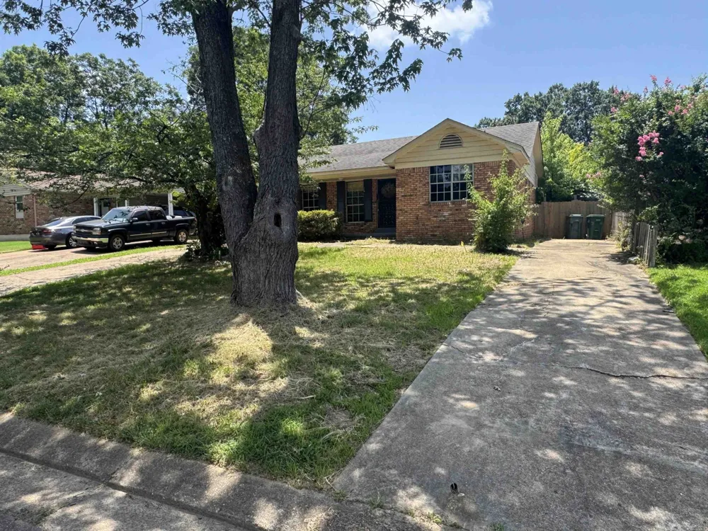 1841 BROOKHAVEN DR Southaven, MS 38671