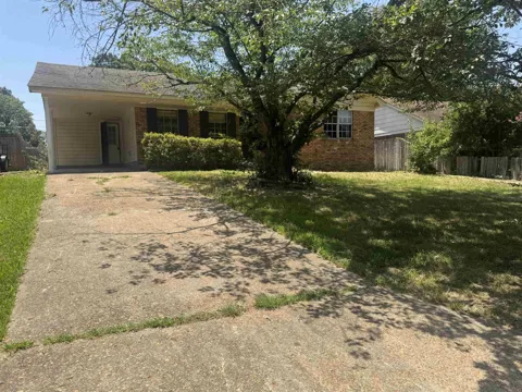 1841 BROOKHAVEN DR