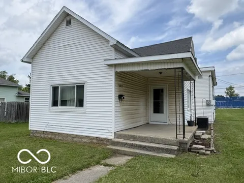 542 W Commercial Street