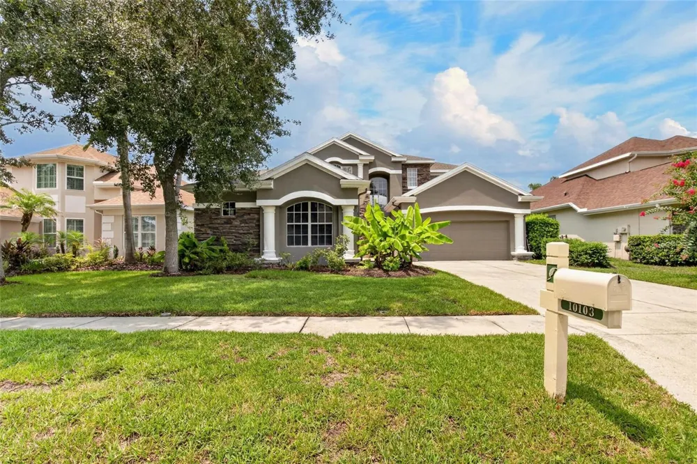 10103 DEERCLIFF DRIVE Tampa, FL 33647