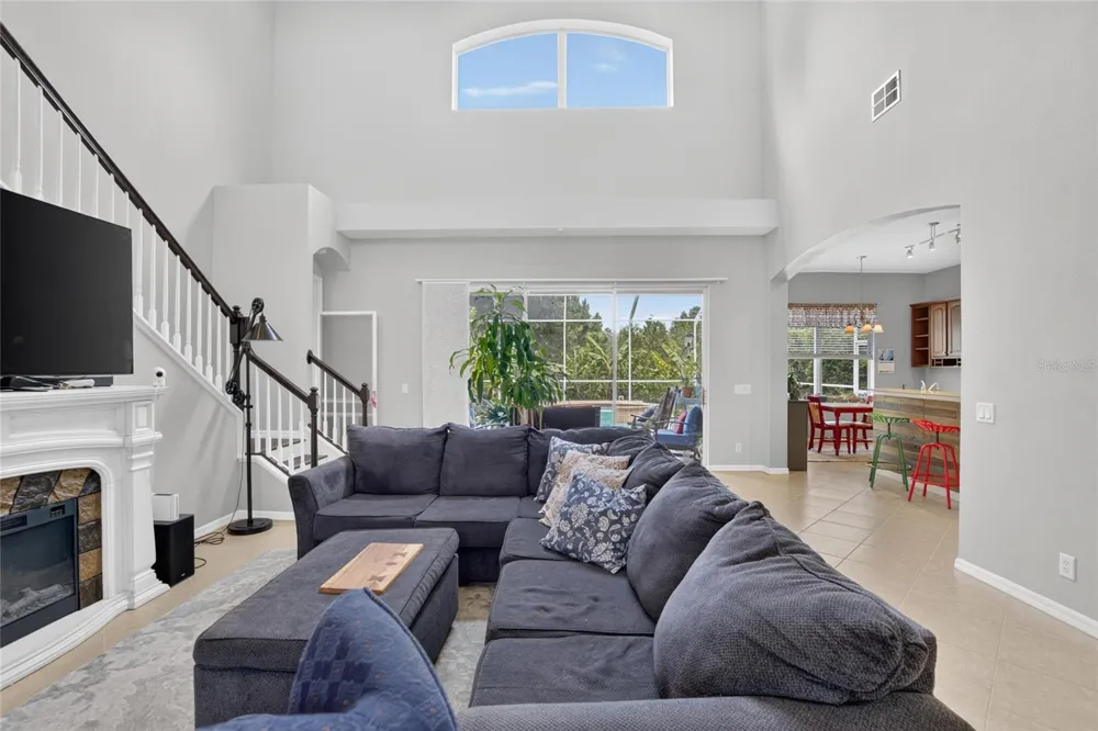 10103 DEERCLIFF DRIVE Tampa, FL 33647