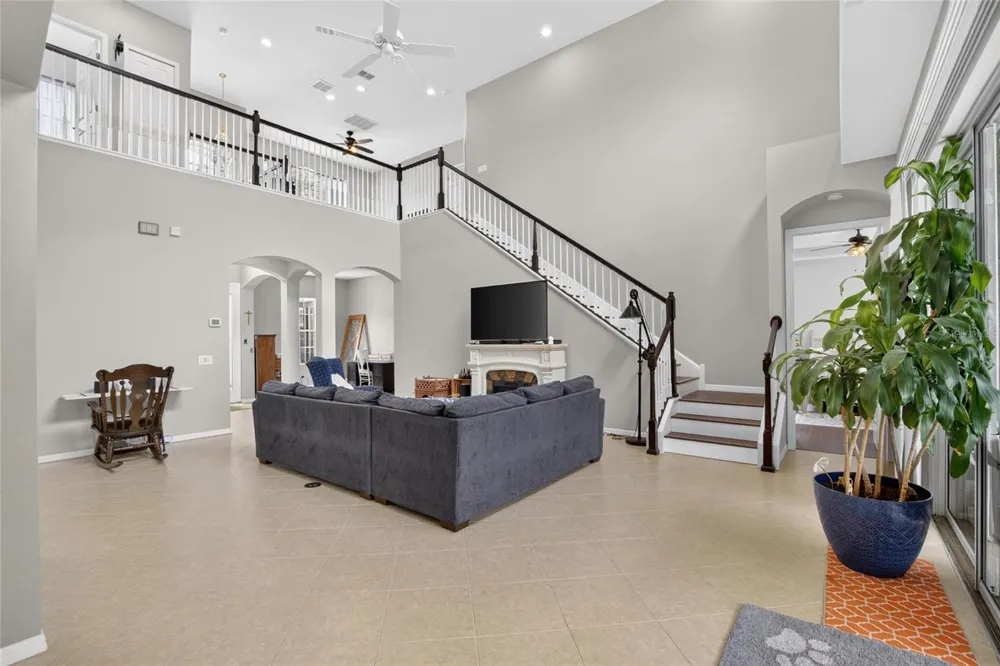 10103 DEERCLIFF DRIVE Tampa, FL 33647