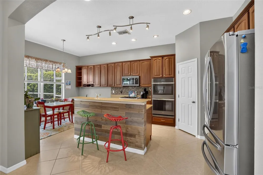 10103 DEERCLIFF DRIVE Tampa, FL 33647