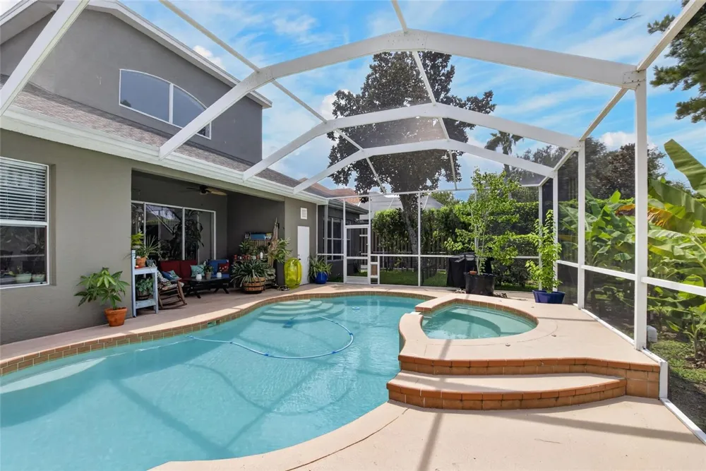 10103 DEERCLIFF DRIVE Tampa, FL 33647