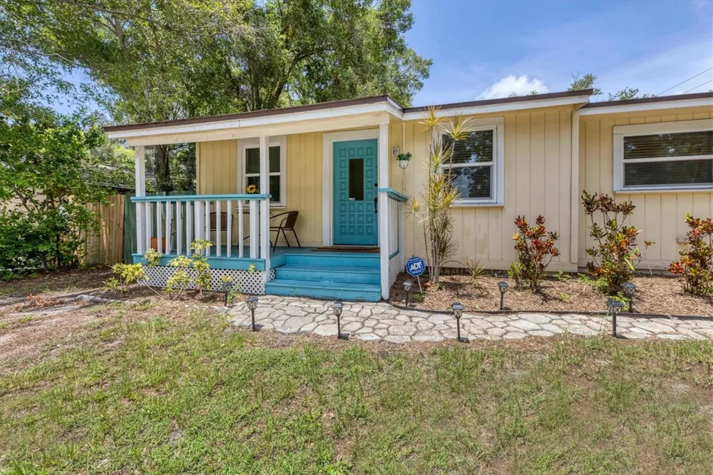 900 BEVERLY AVENUE Largo, FL 33770