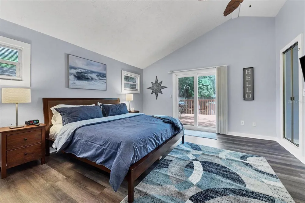 900 BEVERLY AVENUE Largo, FL 33770