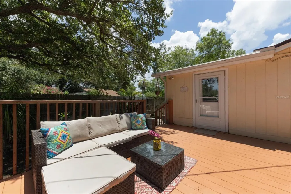 900 BEVERLY AVENUE Largo, FL 33770