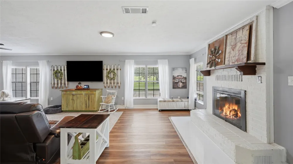 100 E Hill Ranch Lane New Waverly, TX 77358