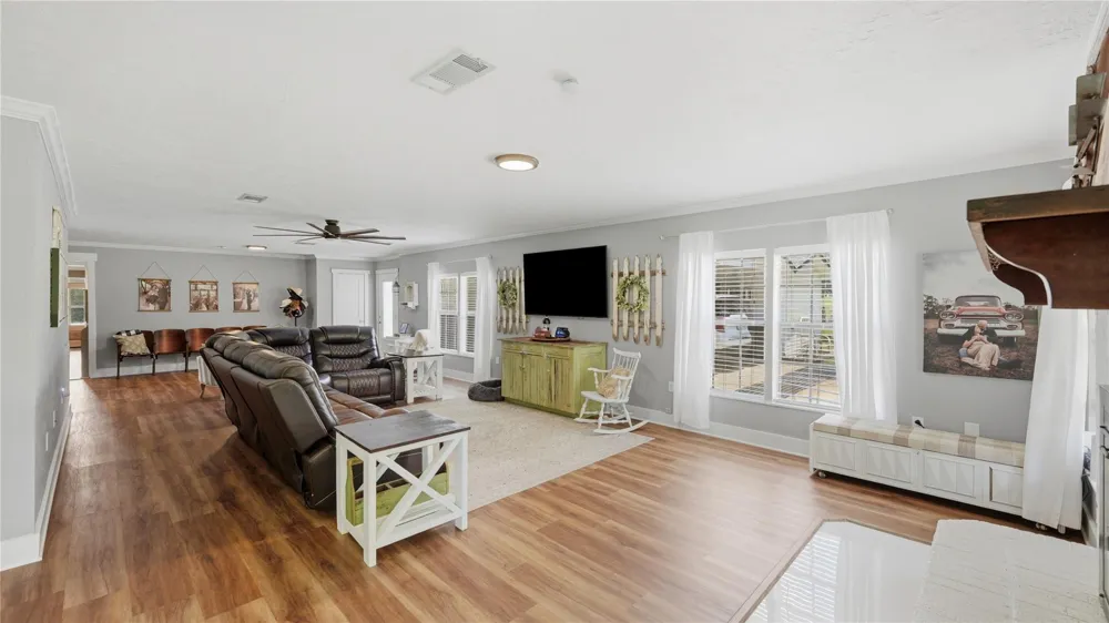 100 E Hill Ranch Lane New Waverly, TX 77358