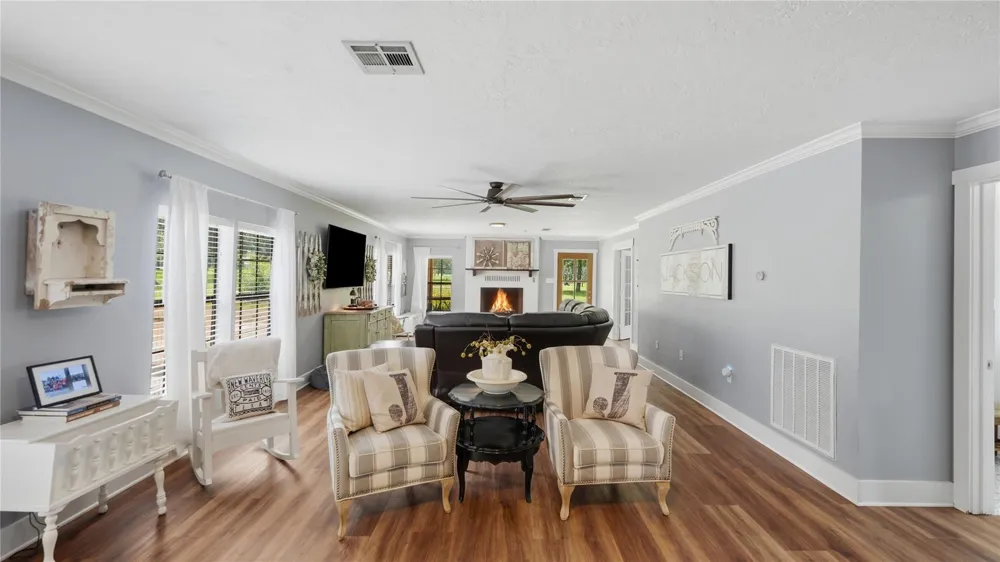 100 E Hill Ranch Lane New Waverly, TX 77358