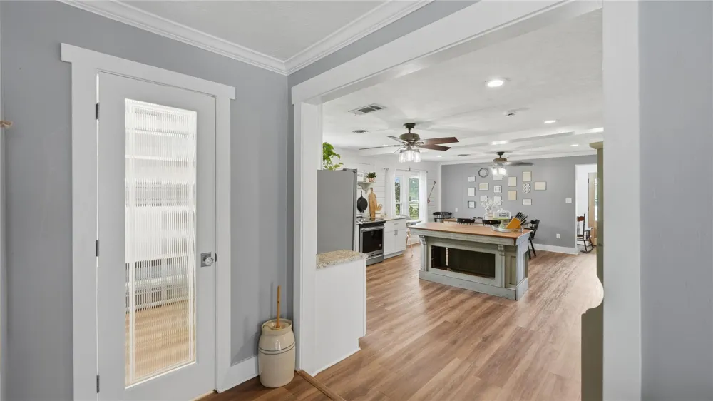 100 E Hill Ranch Lane New Waverly, TX 77358