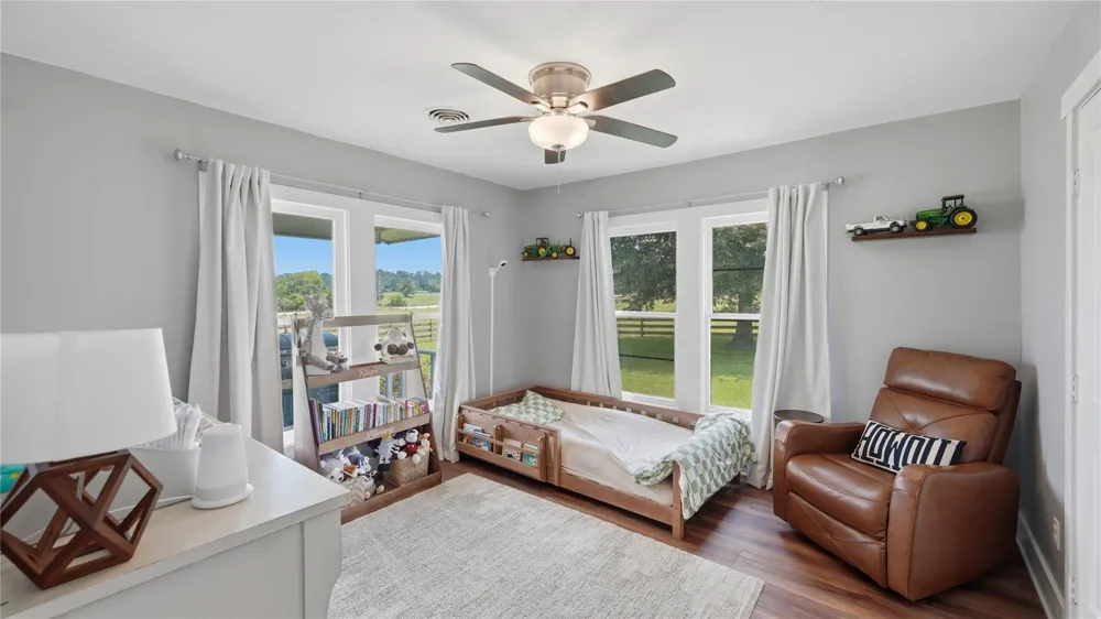 100 E Hill Ranch Lane New Waverly, TX 77358