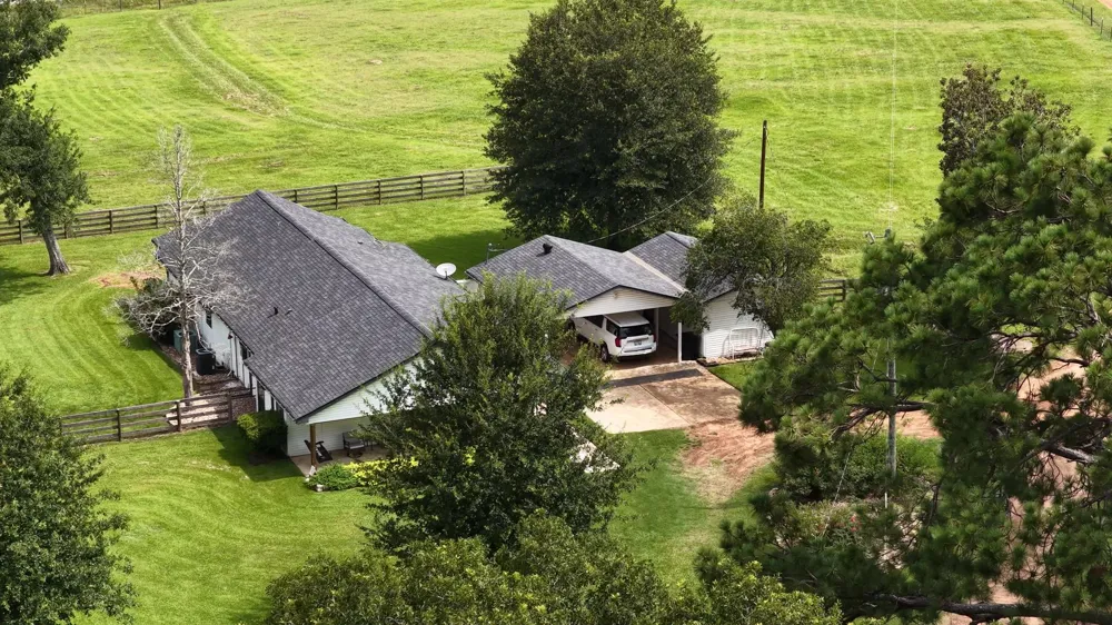 100 E Hill Ranch Lane New Waverly, TX 77358