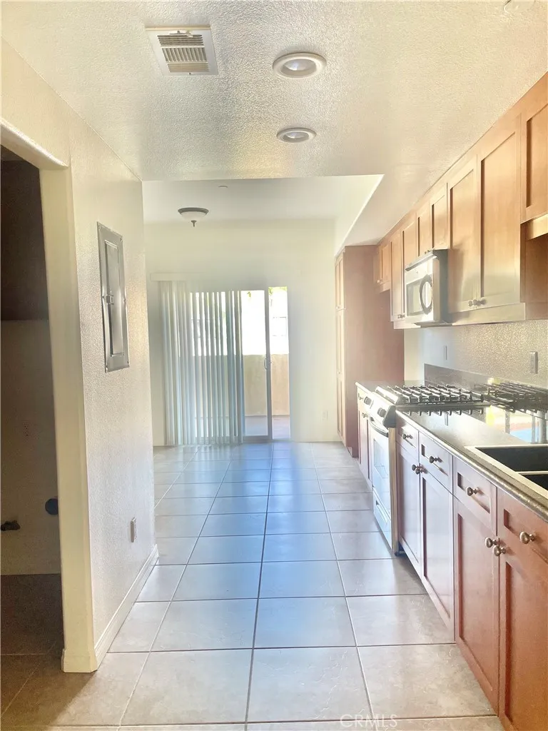17168 Newhope #222 Fountain Valley, CA 92708