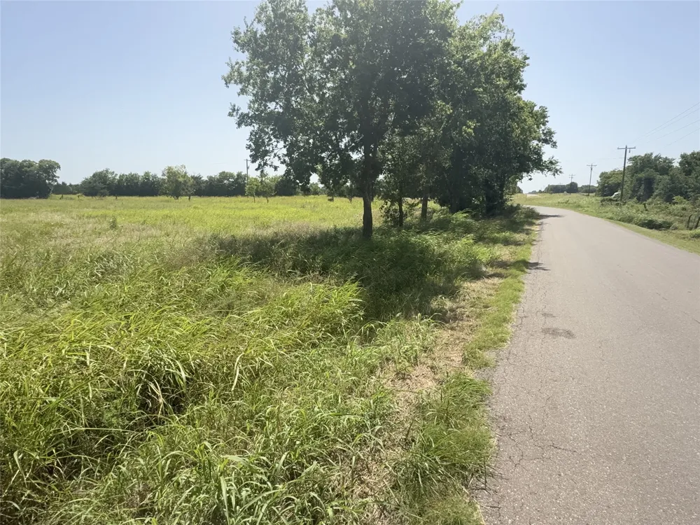 895 County Road 1006 Celeste, TX 75423