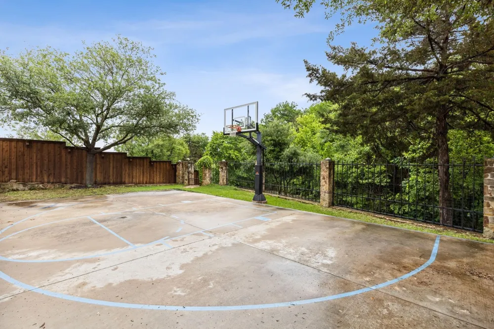 1088 Pondview Drive Cedar Hill, TX 75104